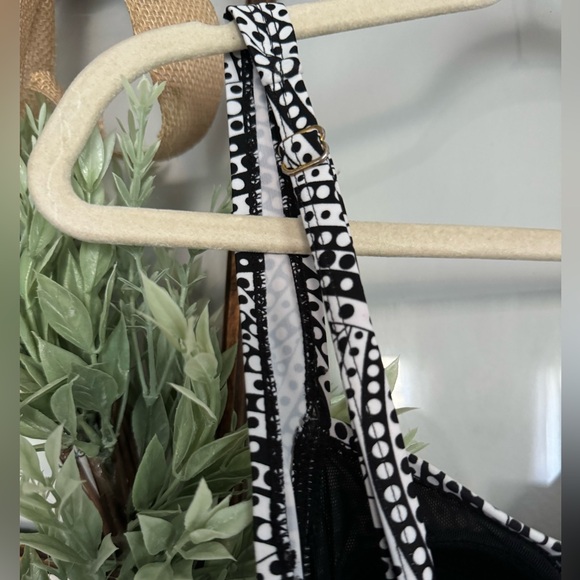 Black & White Size 10 One Piece Bathing Suit - Picture 5 of 7